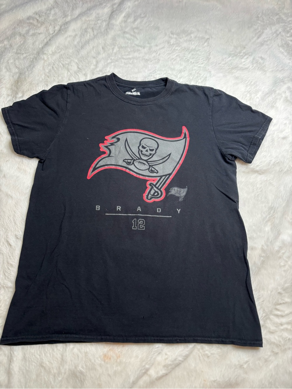 Fanatics Black & Red Team Flag Graphic T-Shirt